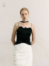 Load image into Gallery viewer, Onyx Bell Top