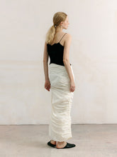 Load image into Gallery viewer, Onyx Bell Top