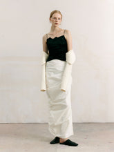 Load image into Gallery viewer, Onyx Bell Top