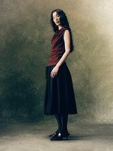 画像をギャラリービューアに読み込む, Black Wool Pleated Skirt