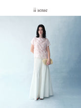 Carica l'immagine nel visualizzatore di Gallery, Snow Pleated Maxi Skirt