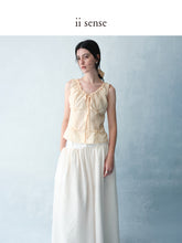 Carica l'immagine nel visualizzatore di Gallery, Sober Pleated Vest