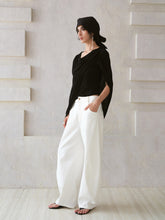 Carica l'immagine nel visualizzatore di Gallery, Ivory Cozy Jeans