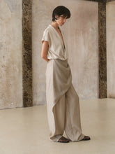 Carica l'immagine nel visualizzatore di Gallery, Khaki Drapery Trousers