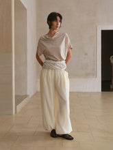 Carica l'immagine nel visualizzatore di Gallery, Oat Cozy Wide-neck Tee
