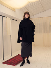 Загрузить изображение в средство просмотра галереи, Black Wool Silk Cozy Cap Coat