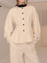 Load image into Gallery viewer, Snow Wool Pleated jacket