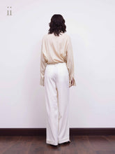 Cargar imagen en el visor de la galería, Ivory Classic Trousers