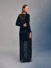 Carica l&#39;immagine nel visualizzatore di Gallery, Black Lace Flowing Skirt
