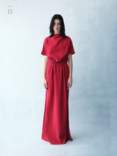 Cargar imagen en el visor de la galería, Pomegranate Silk Easy Dress
