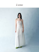 Carica l'immagine nel visualizzatore di Gallery, Snow Eve Dress
