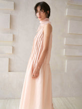 Загрузить изображение в средство просмотра галереи, Petal Pleated Holiday Dress
