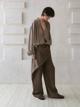 Загрузить изображение в средство просмотра галереи, Earl Grey Pleated Top

