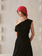 Cargar imagen en el visor de la galería, Black Off-Shouder Top
