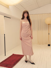 Загрузить изображение в средство просмотра галереи, Rosewood Wool Soft Pleated Dress
