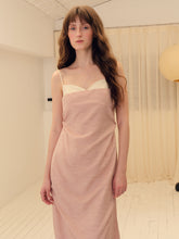 Загрузить изображение в средство просмотра галереи, Rosewood Wool Soft Pleated Dress
