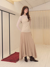 画像をギャラリービューアに読み込む, Almond Wool Echo Dress

