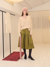 将图片加载到图库查看器，Almond Cashmere Layered Collar Sweater
