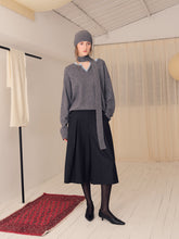 将图片加载到图库查看器，Light Grey Cashmere Layered Collar Sweater

