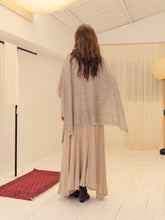 画像をギャラリービューアに読み込む, Almond Cashmere Cloud Wrap
