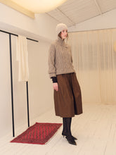 画像をギャラリービューアに読み込む, Oat Cashmere Wide-collar Sweater
