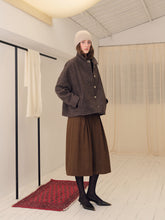 Cargar imagen en el visor de la galería, Chestnut Breezy Midi Pants
