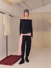 Load image into Gallery viewer, Stone Pleated Off-shoulder Top
