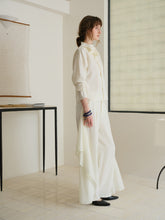 Load image into Gallery viewer, Ivory Fold Collar Shirt
