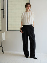 Cargar imagen en el visor de la galería, Ivory Wool Agnes Top

