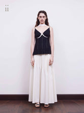 Cargar imagen en el visor de la galería, Ivory Pleated Maxi Skirt
