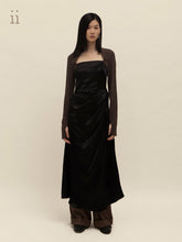 Load image into Gallery viewer, Dark Wood Shoulder Panel Pleat Dress
