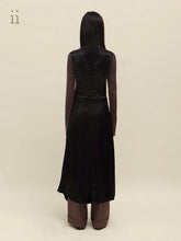 Load image into Gallery viewer, Dark Wood Shoulder Panel Pleat Dress
