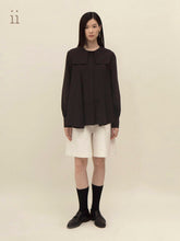 Load image into Gallery viewer, Black Square Collar Pleat Shirt
