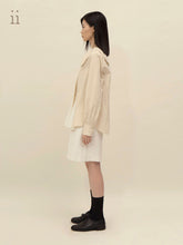 Load image into Gallery viewer, Rice Paper Square Collar Pleat Shirt
